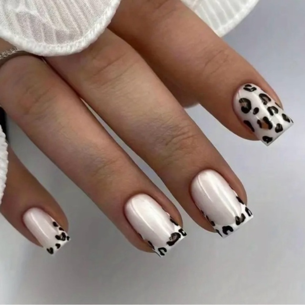 Cheetah Print Fake Press On Nails NWT